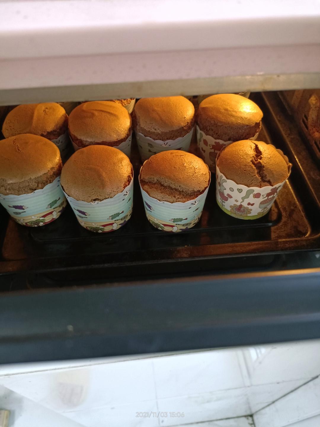 巧克力戚风杯子蛋糕