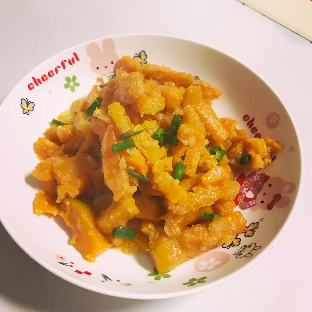咸香软糯的快手菜--咸蛋黄焗南瓜