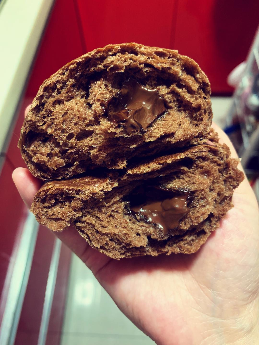 黑眼豆豆双重巧克力爆浆面包