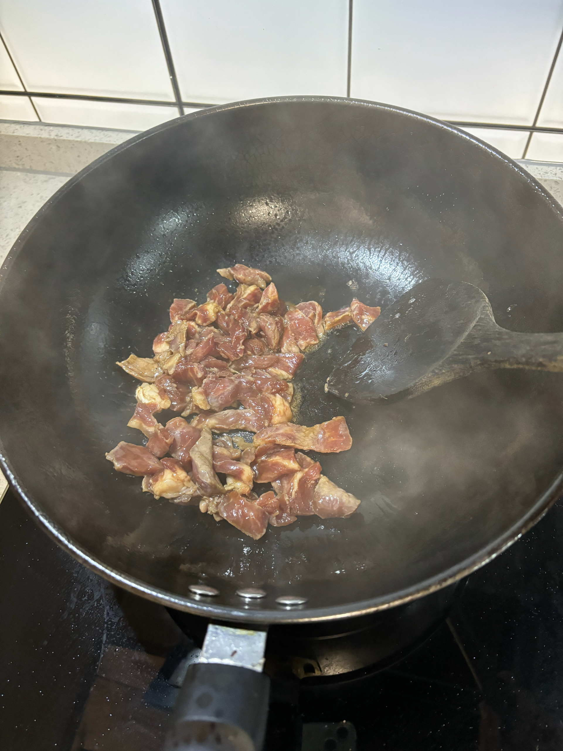 家常菜：榨菜炒猪肉的做法 步骤6