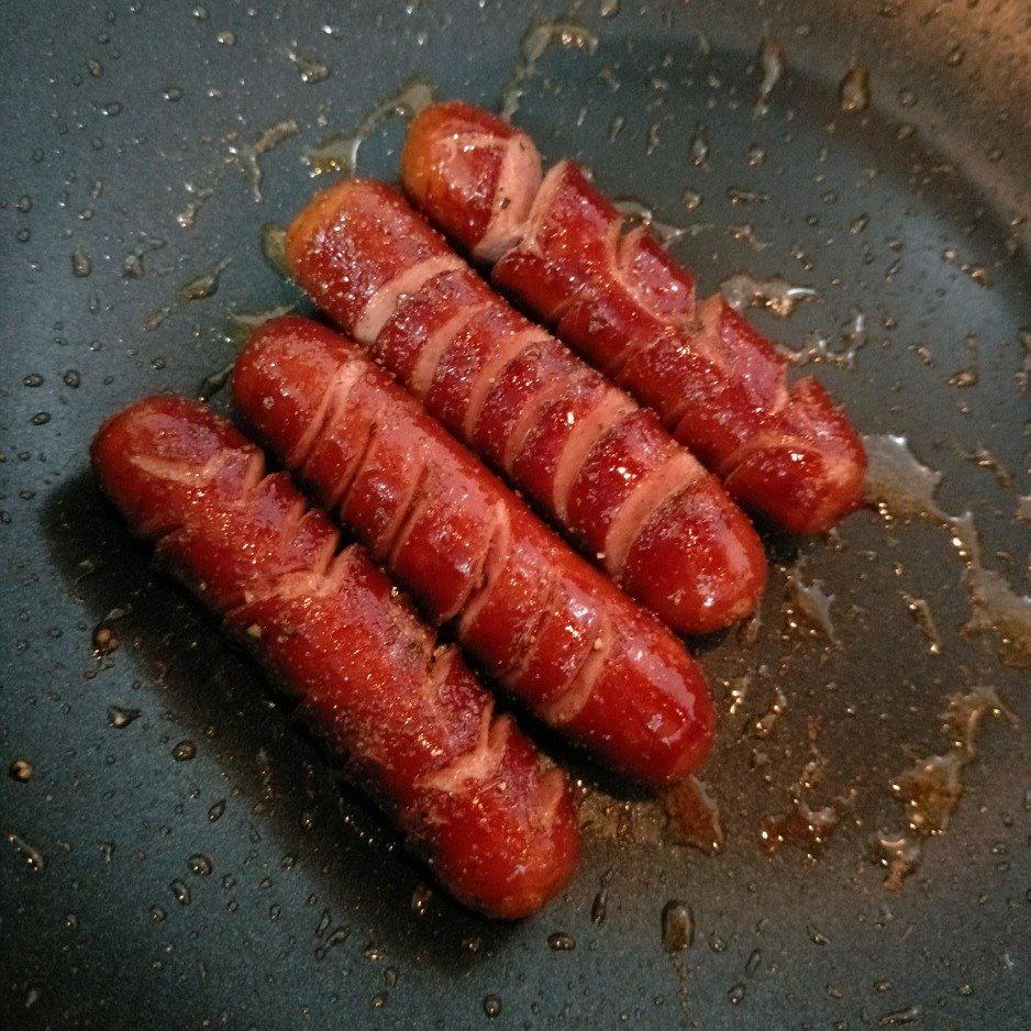 识一呀呀做的煎香肠