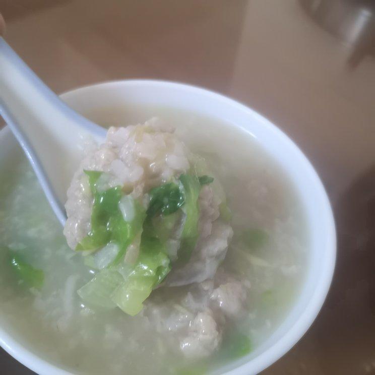 简单早餐，30分钟煮一煲生菜鱼饼粥