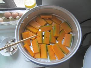 玉米南瓜饼的做法 步骤2