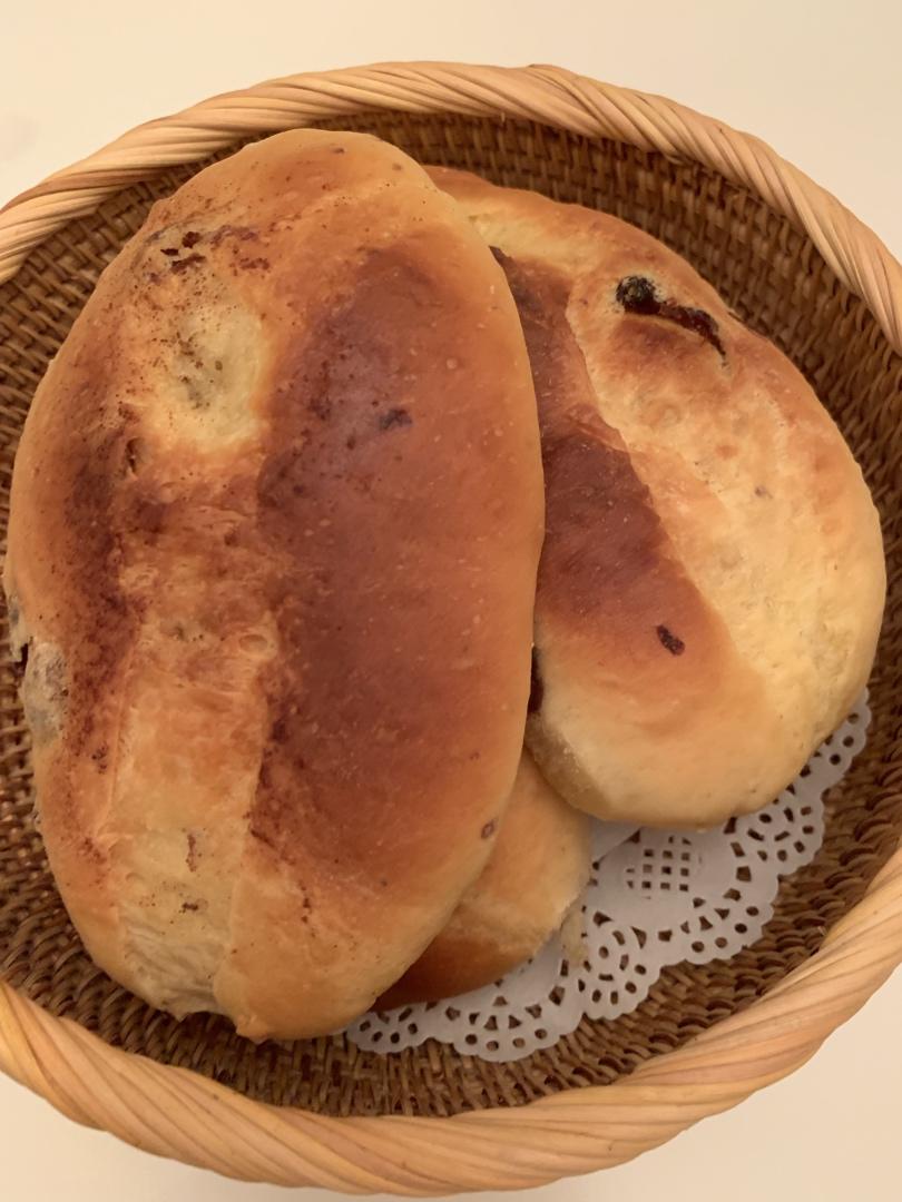 葡萄软欧（仿原麦山丘）Milk flavored bread filled with raisins and butter