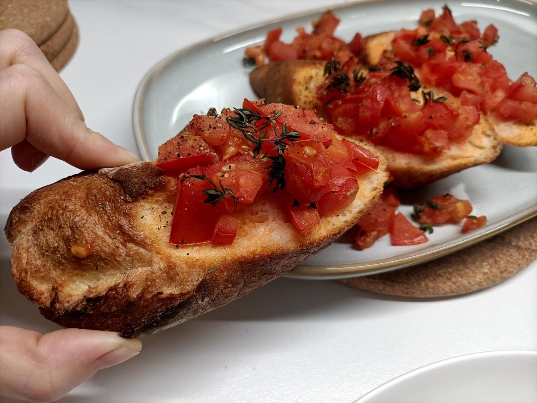 番茄罗勒烤法棍