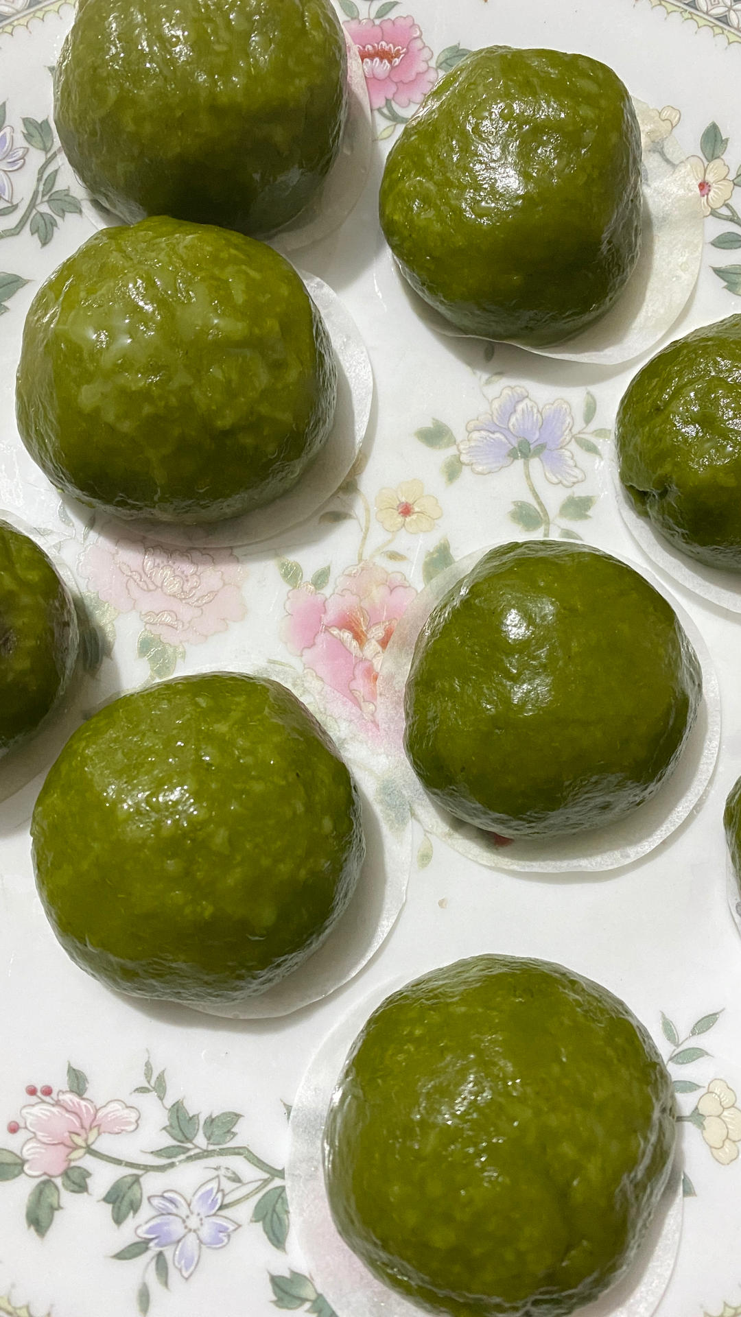 清明必吃的艾草青团