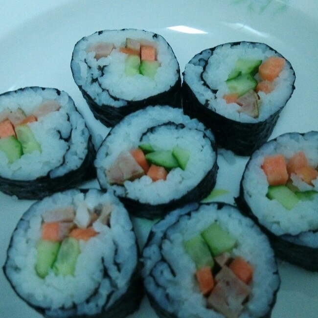 紫菜卷寿司