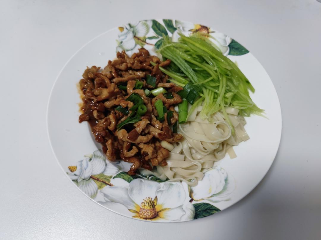肉酱面