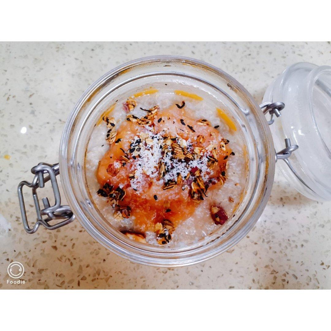 特浓椰香燕麦粥配蜜桃酱🥥 Creamy Coconut Oat Meal w/ Peach Preserve 🍑