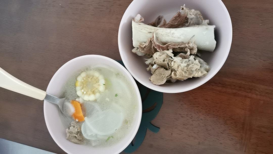 炖大骨头汤