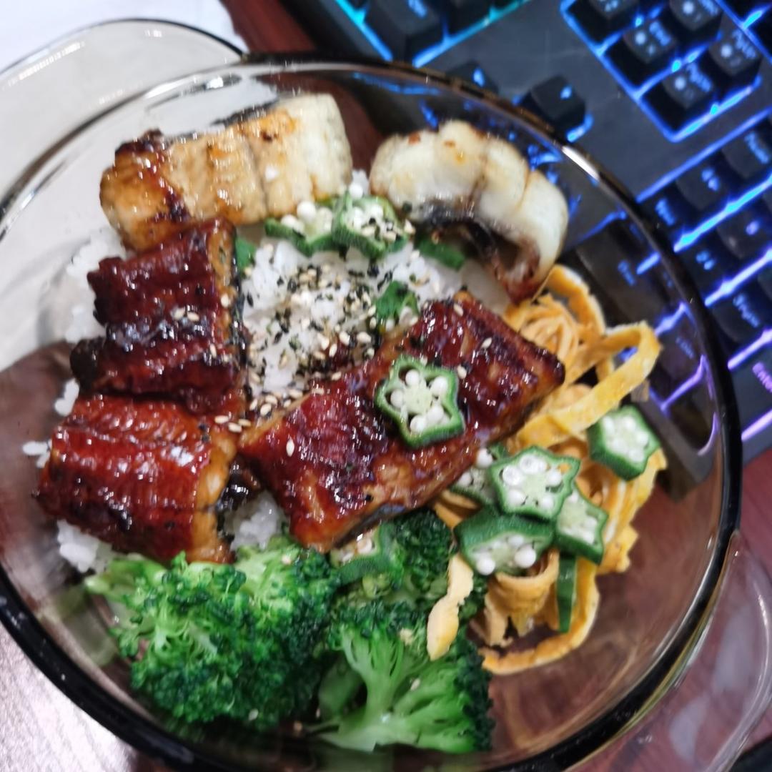 蒲烧鳗鱼饭