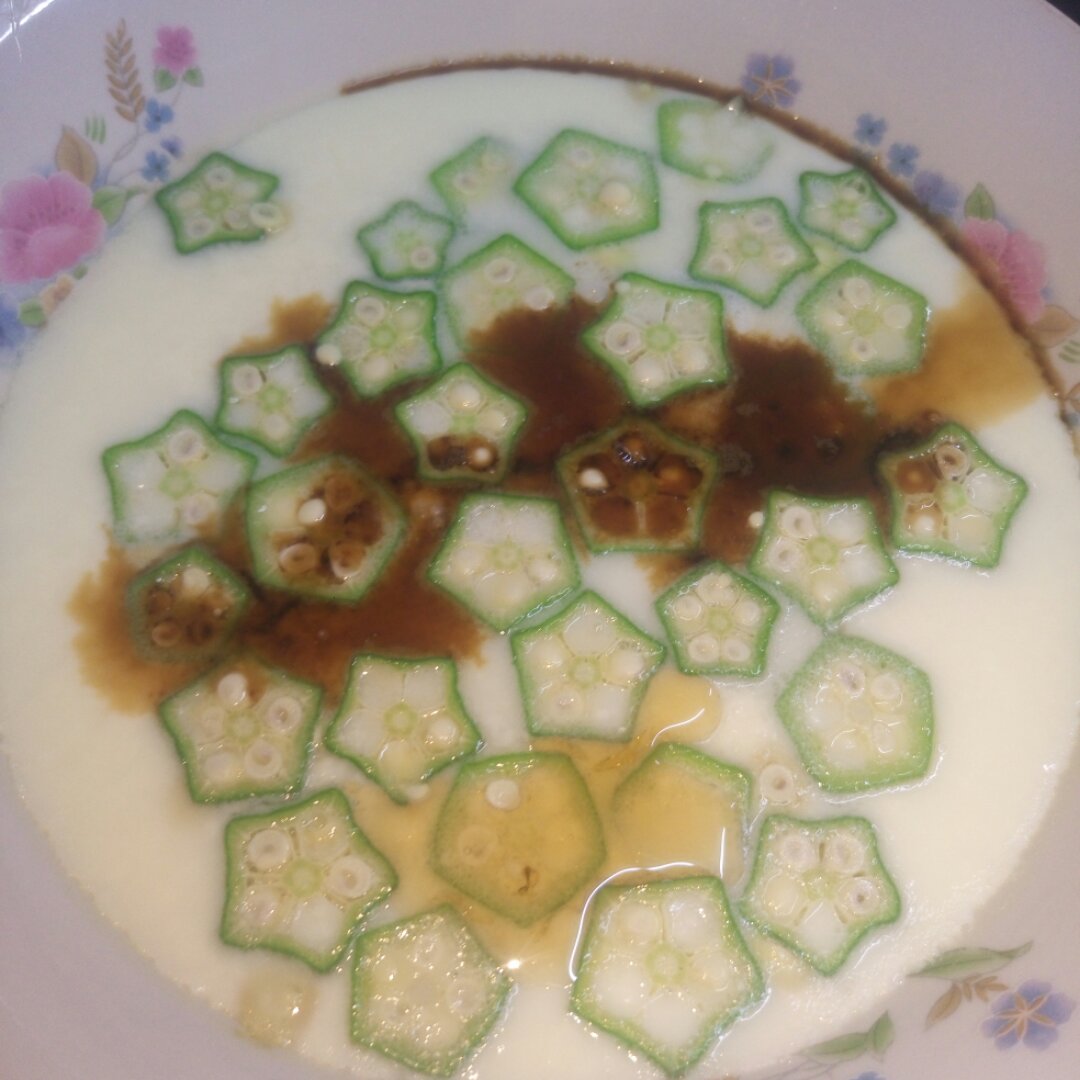 颜值控-做一朵开在碗里的花秋葵蒸水蛋