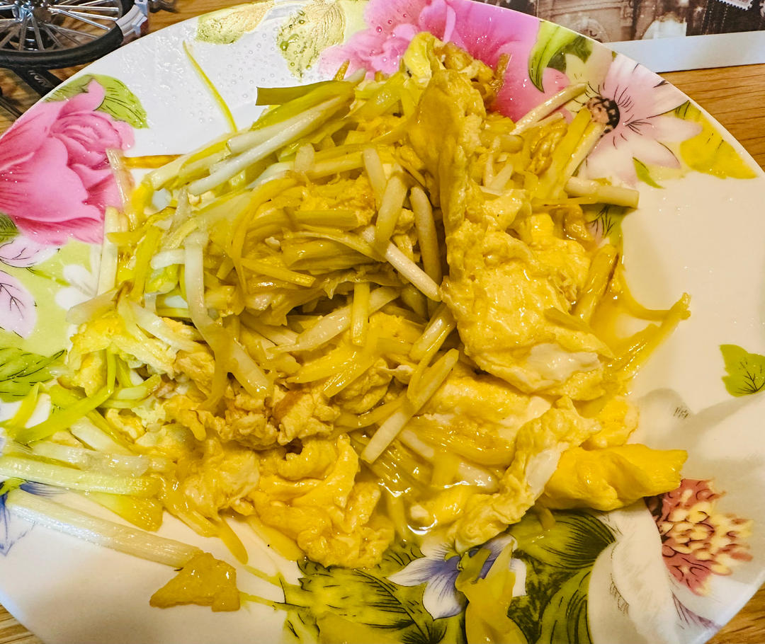 蒜苗炒鸡蛋