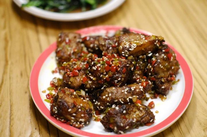 完美复刻中餐厅38块钱一份的椒盐排骨，骨香肉烂，好吃到吮手指