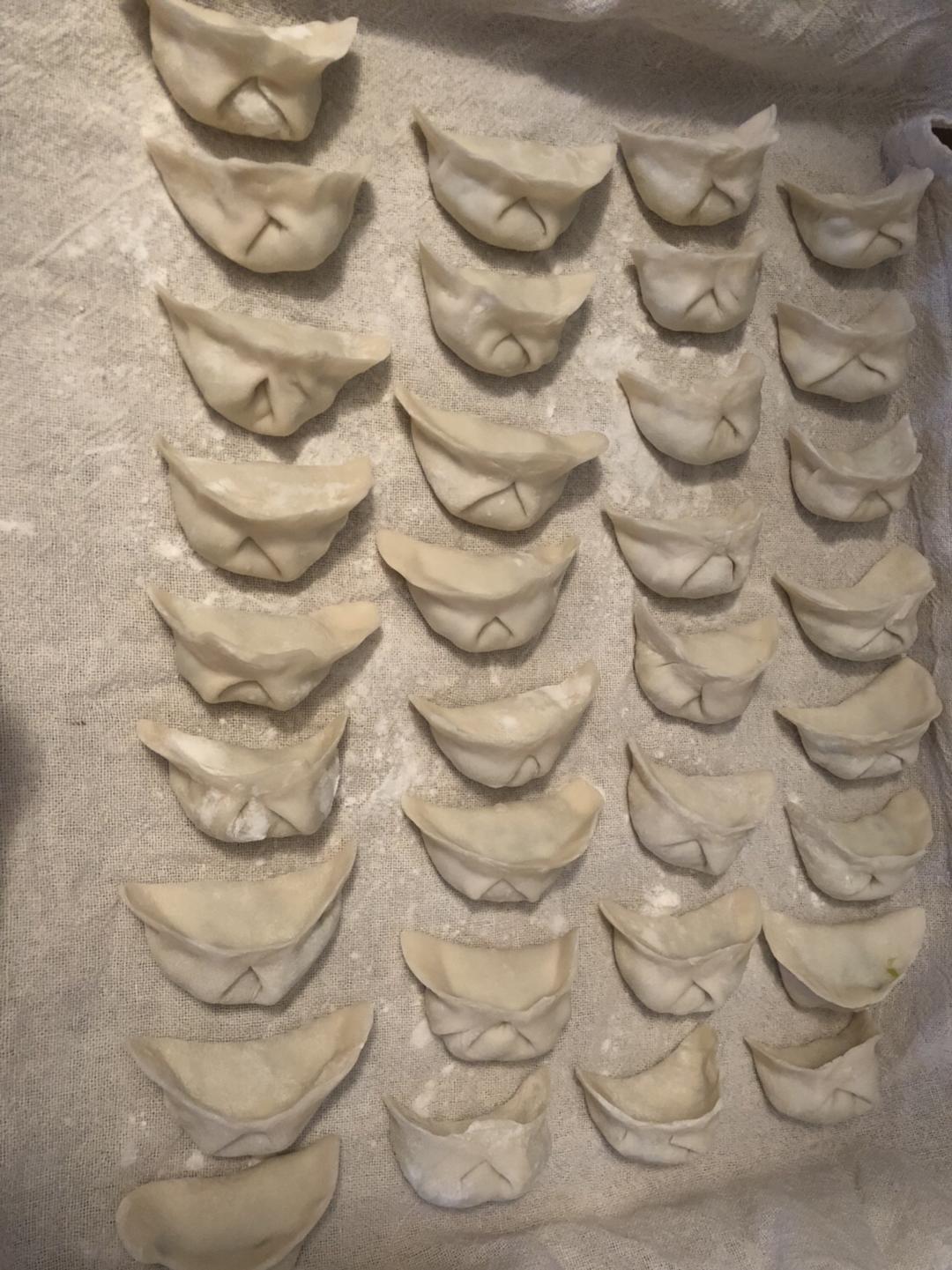 韭菜虾仁鸡蛋饺子（三鲜馅饺子）的做法