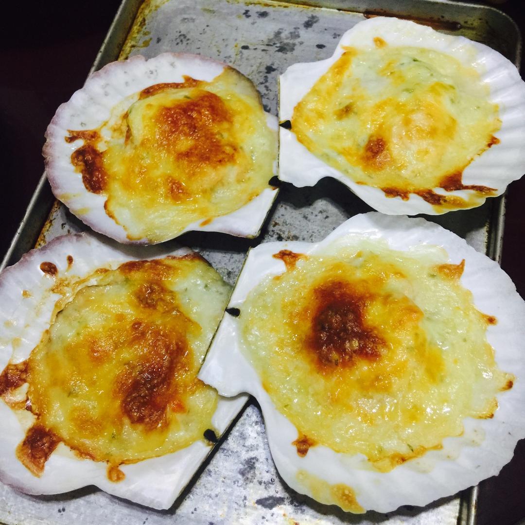 奶油芝士焗生蚝，扇贝