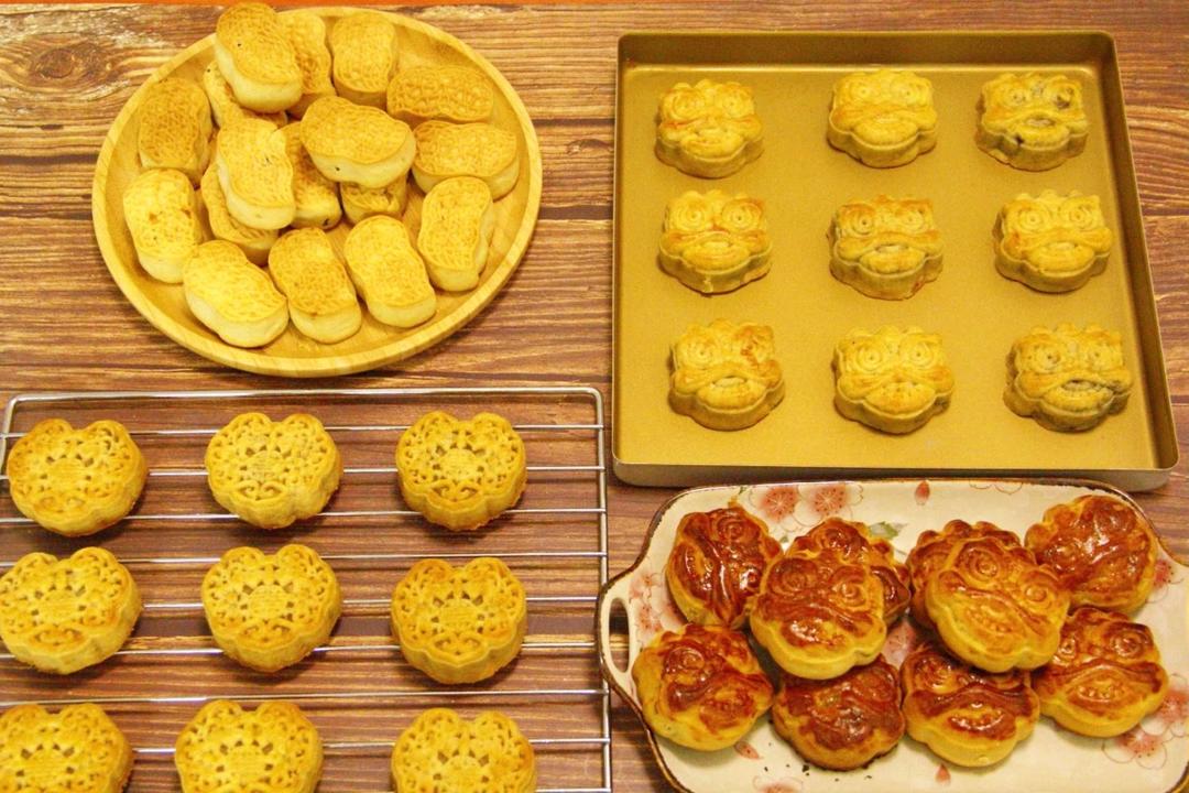 广式月饼—蛋黄莲蓉月饼