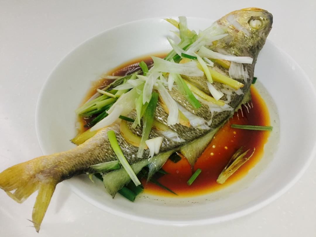 打卡55天做的超入味清蒸鱼～清蒸鲈鱼桂花鱼(家常独创)