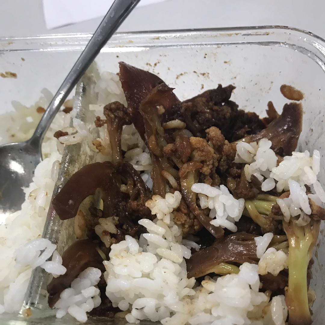 很“浪费”米饭的家常菜之一-------干锅菜花