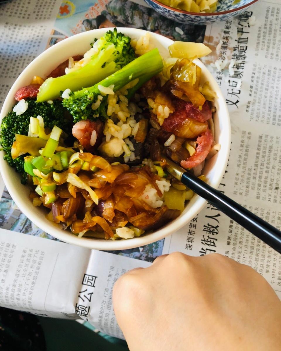 电饭锅版腊肠煲仔饭