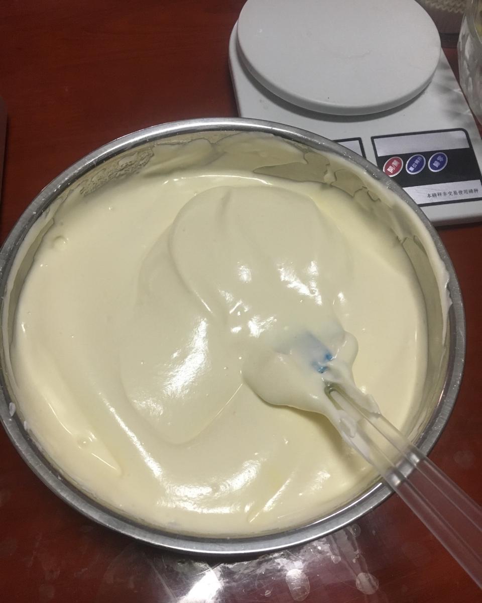 胖乎乎奶油芒果卷/不开裂不掉皮全过程详细图解烘焙视频/蛋糕篇6：「厚卷」