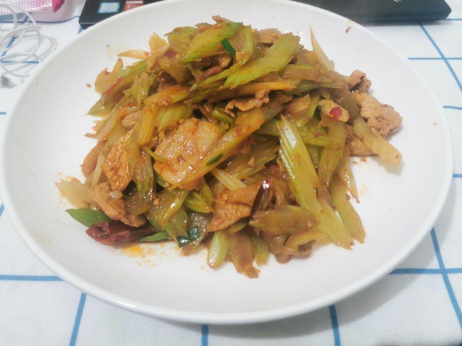 西芹炒肉