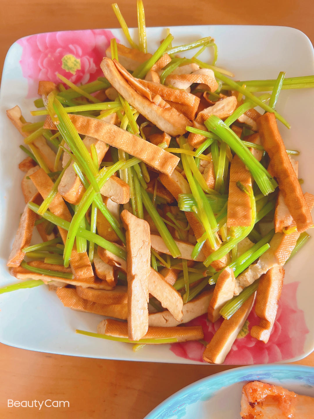 芹菜炒香干
