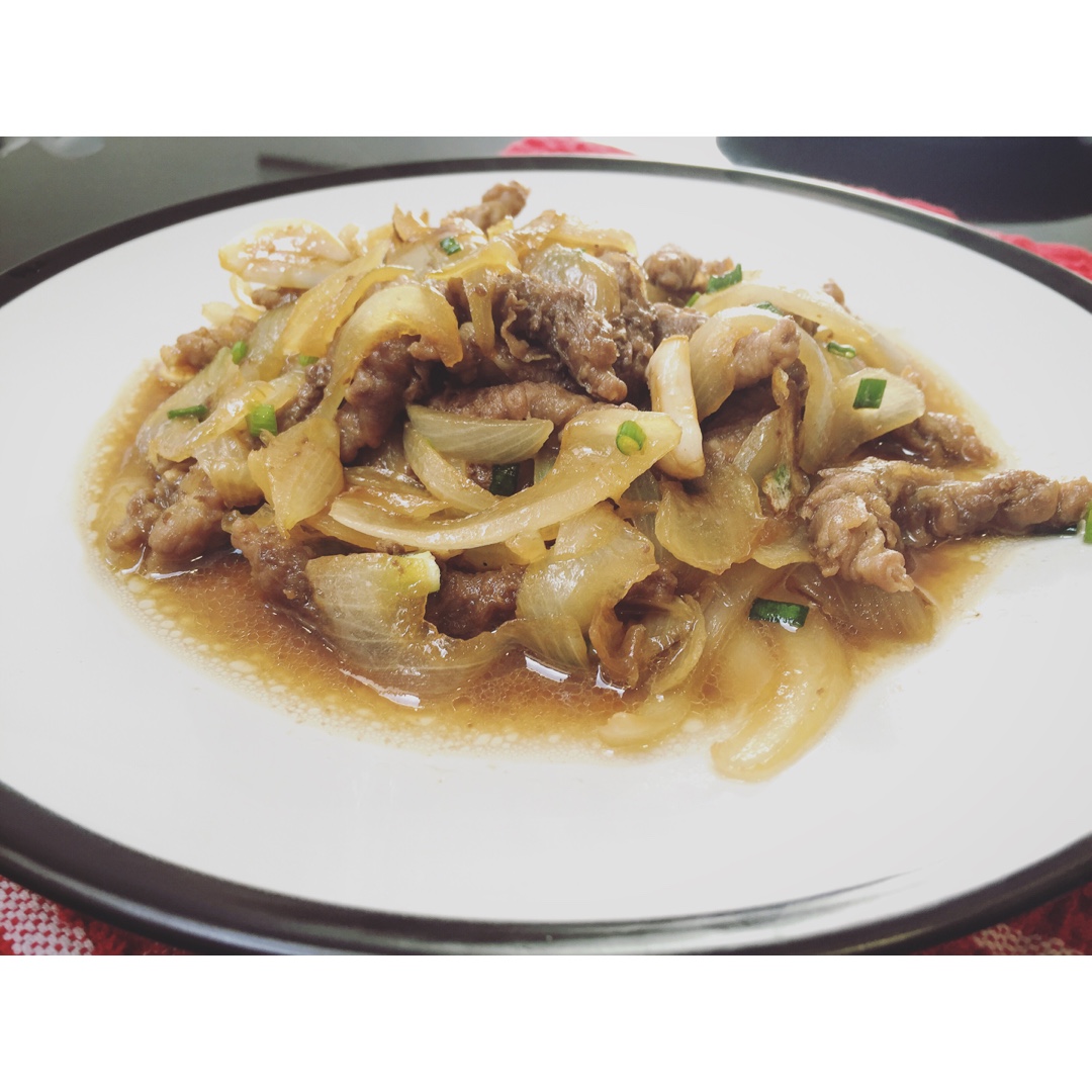 洋葱肥牛饭