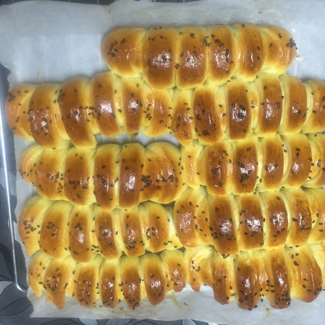 毛毛虫肉松面包