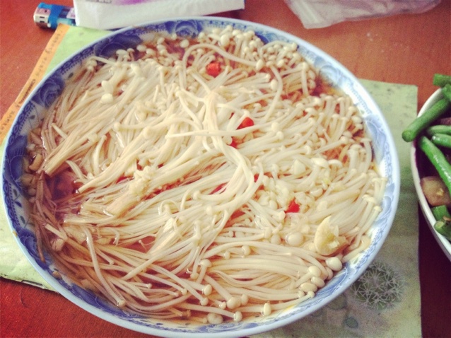 油泼金针菇