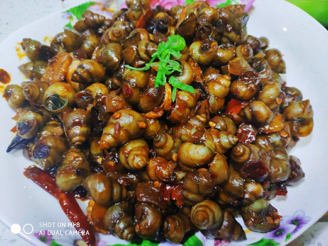 香辣炒田螺    小美好吃到吮指😘