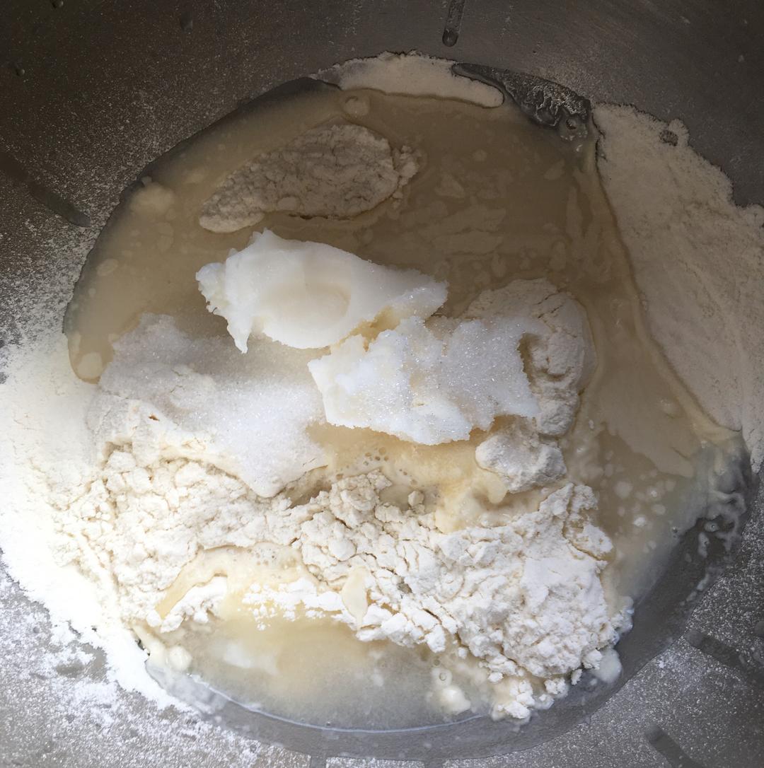 纯奶手撕吐司的做法 步骤1