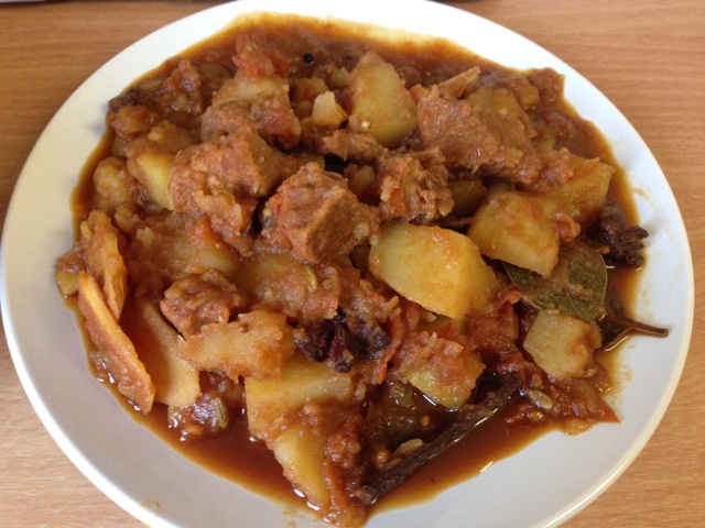 西红柿土豆炖牛肉