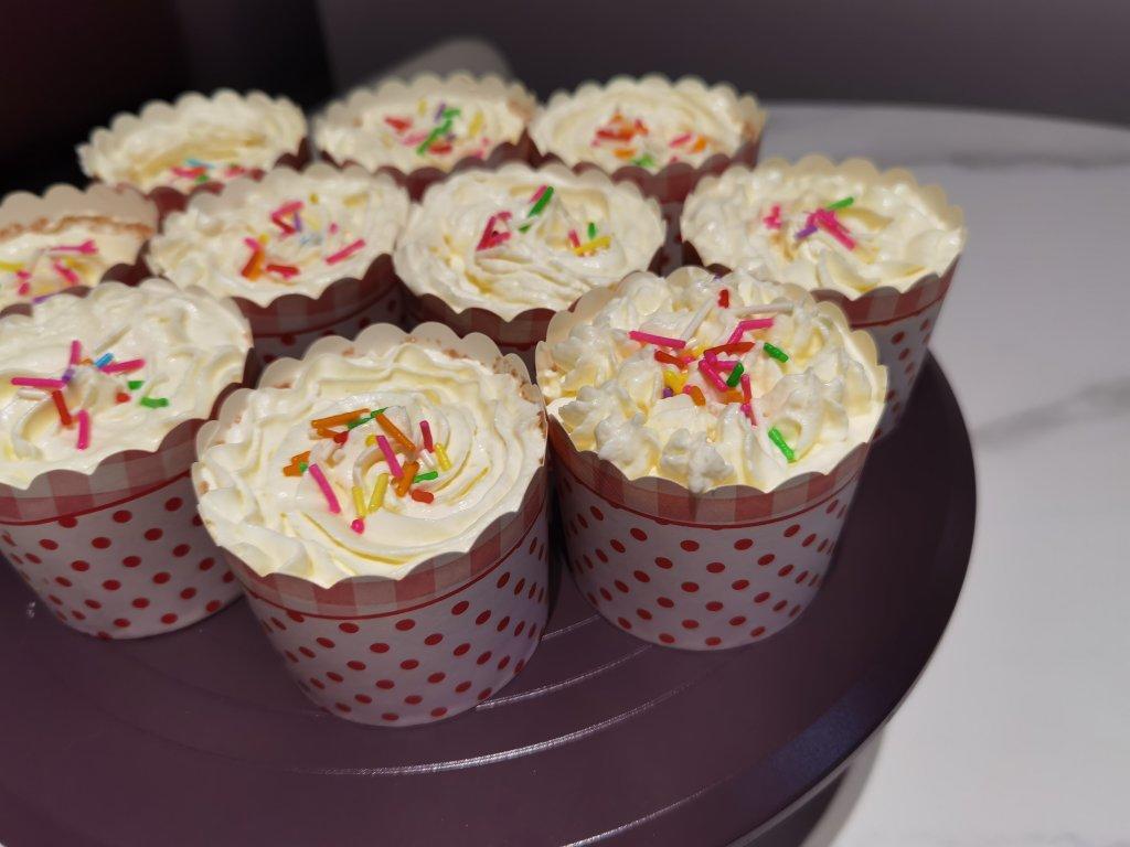 纸杯蛋糕 8寸戚风蛋糕的量