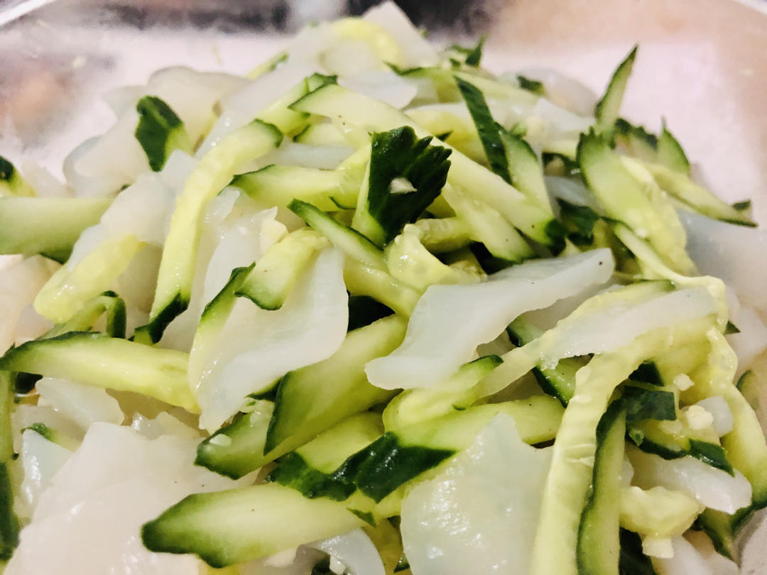 黄瓜拌拉皮