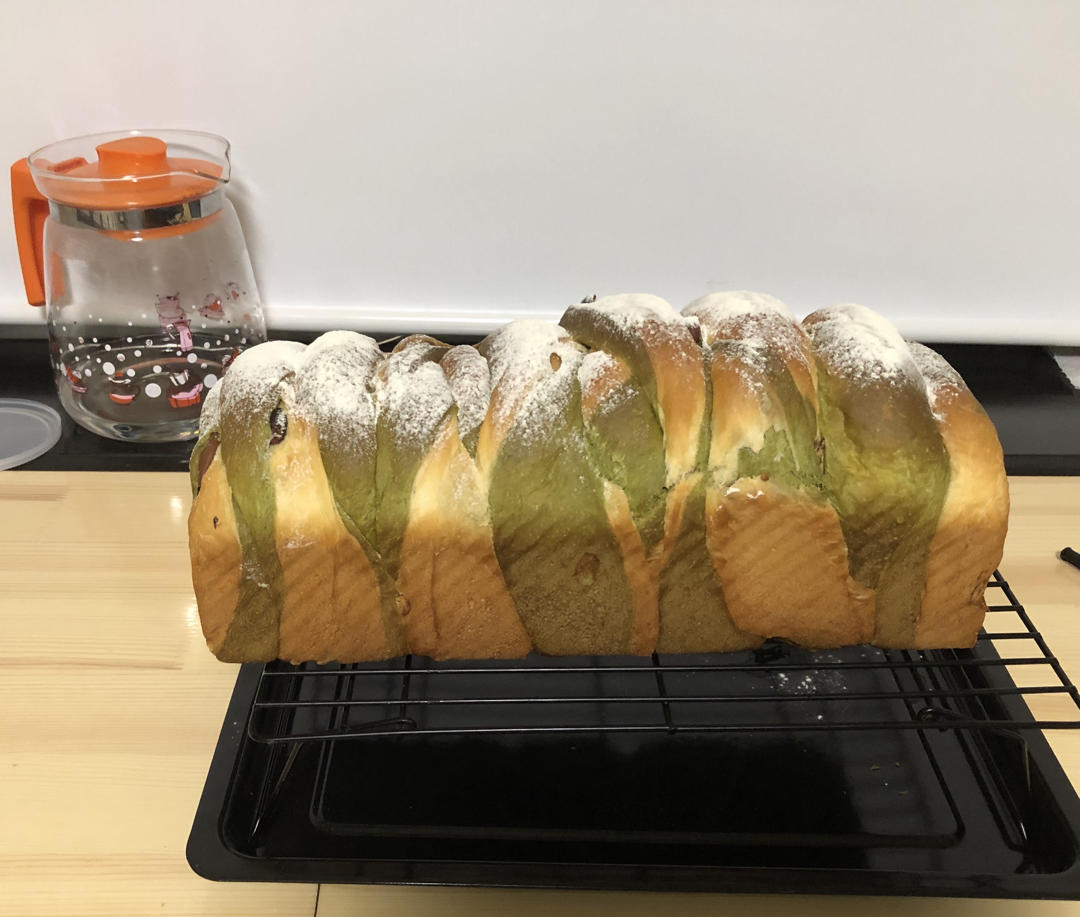 抹茶蜜豆双色吐司