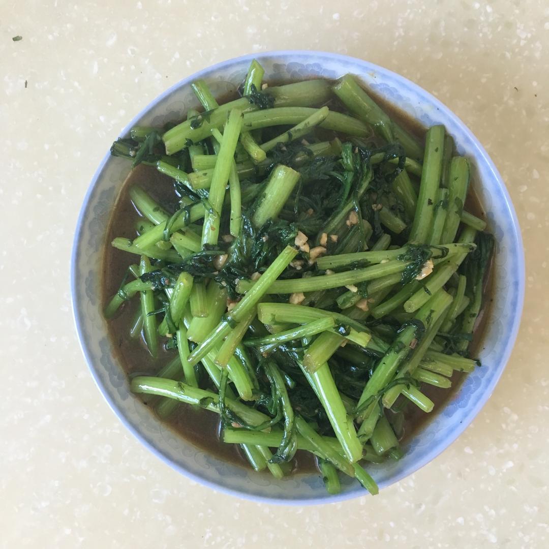 清炒茼蒿
