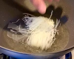 惹味小炒王：豆芽鬆的做法 步骤3