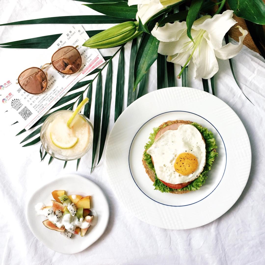 Bea's Breakfast