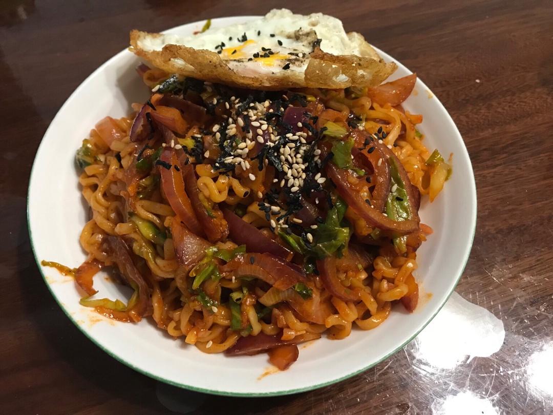 路边摊风味炒方便面