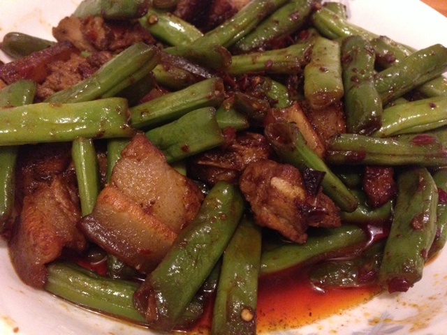 手板心煎鱼给你吃做的四季豆回锅肉