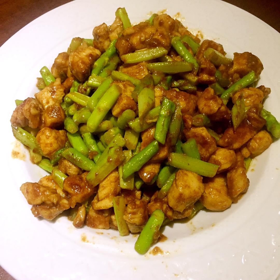 沙茶芦笋鸡胸
