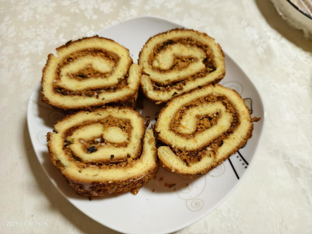 美味肉松卷-简单不开裂，零失误的蛋糕卷