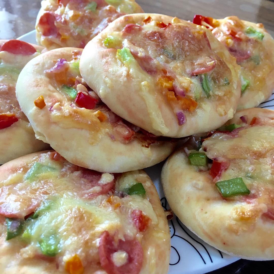 一口气可以干掉六个的 Mini意式披萨！