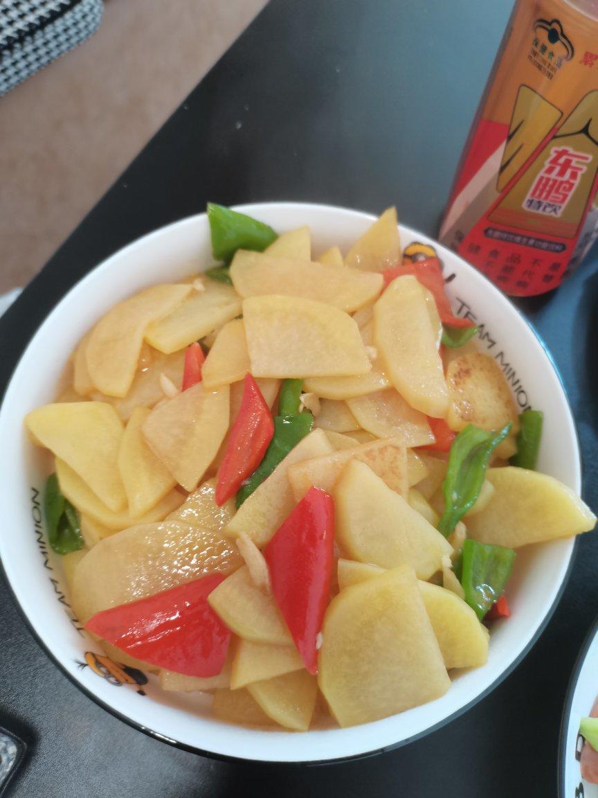 青椒番茄土豆片