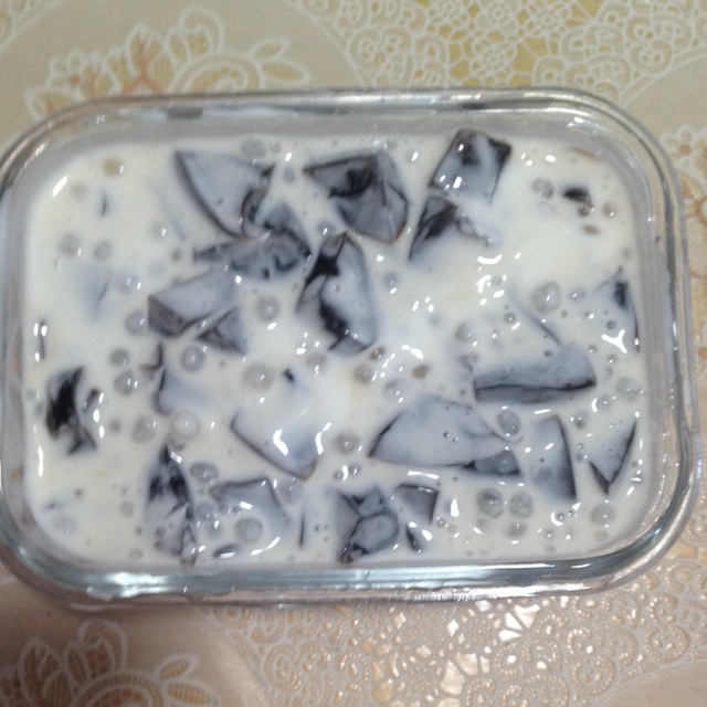 酸奶龟苓膏