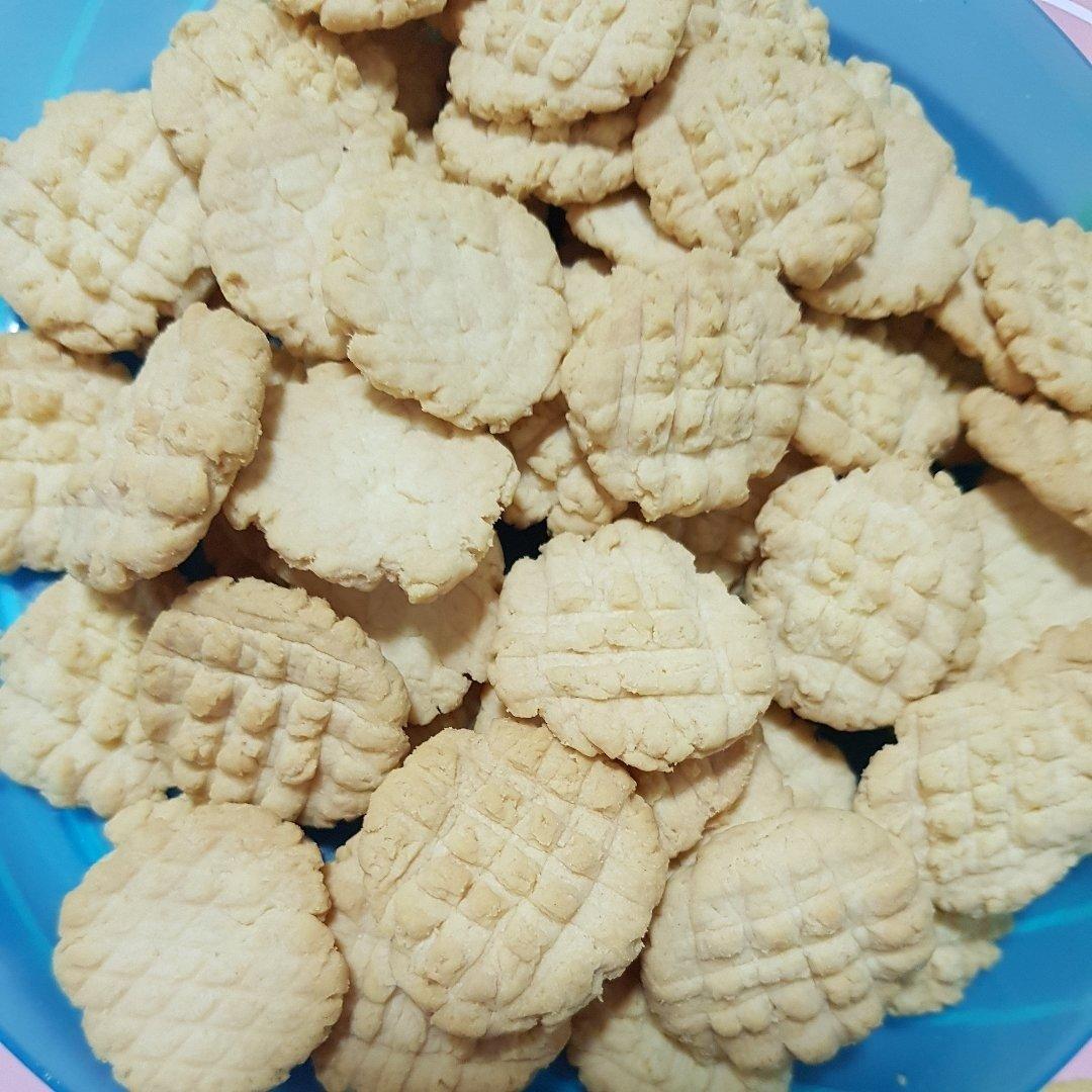 宝宝辅食：奶香小饼干