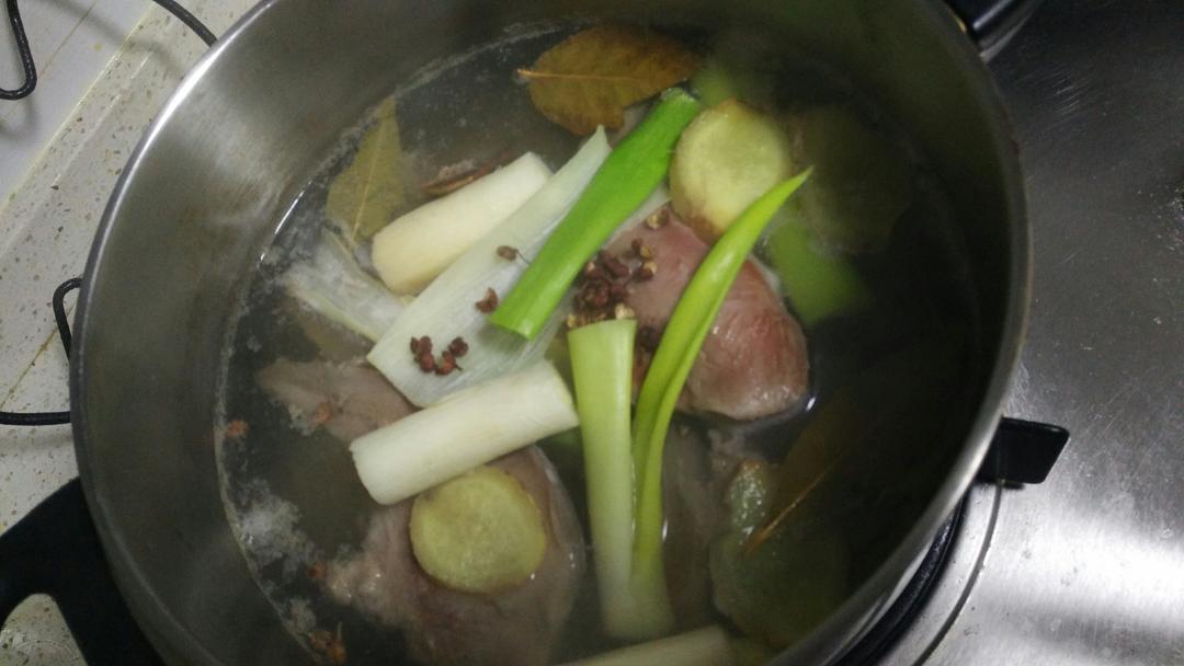 红烧猪舌头（真的灰常好吃有木有）