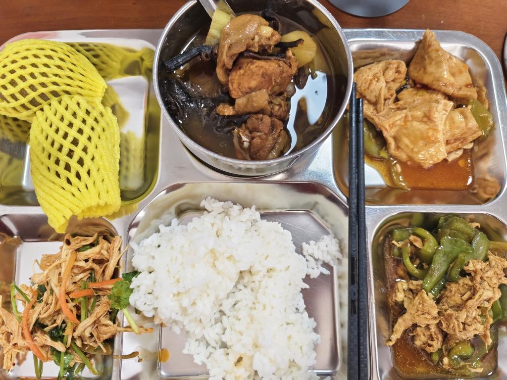 午餐•2025年12月16日