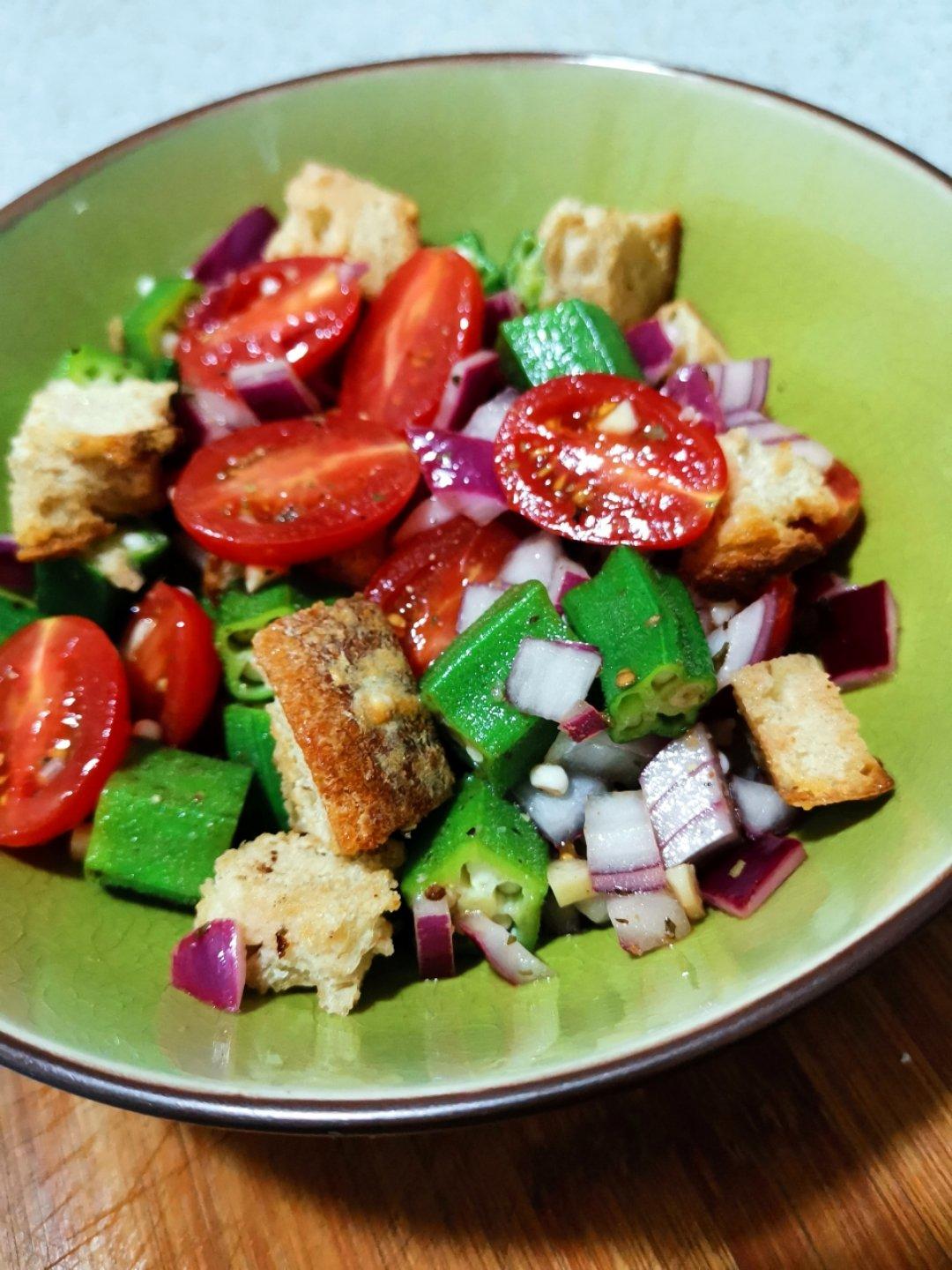 意式面包沙拉Panzanella salad